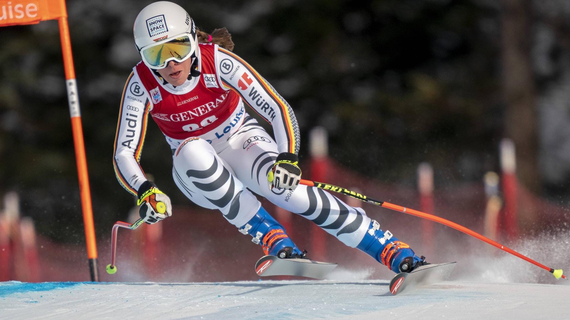 Kira Weidle bei der Abfahrt in Lake Louise.