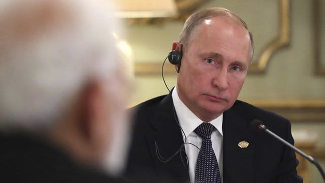 Kremlchef Wladimir Putin über die ukrainische Führung: "Das ist eine Partei des Krieges, und solange sie an der Macht ist, werden Tragödien dieser Art und der Krieg andauern. Kremlchef Wladimir Putin über die ukrainische Führung: "Das ist eine Partei des Krieges, und solange sie an der Macht ist, werden Tragödien dieser Art und der Krieg andauern.