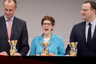 Friedrich Merz, Annegret Kramp-Karrenbauer und Jens Spahn (v.l.): Diese drei Kandidatinnen stehen für den CDU-Bundesvorsitz zur Wahl.