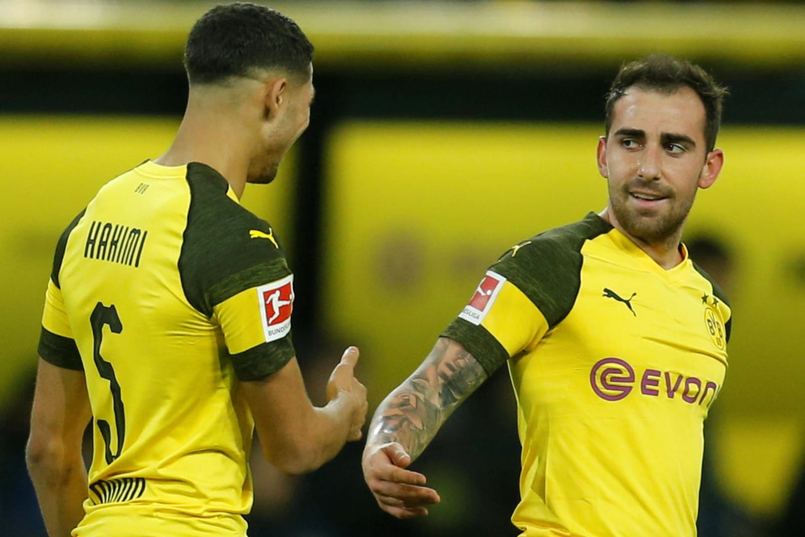 Hat schon wieder getroffen: Paco Alcacer (r.).