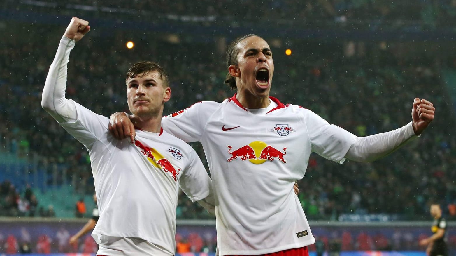 Leipzig lässt die Muskeln spielen: Timo Werner (l.) und Yussuf Poulsen jubeln über die starke Leistung gegen Gladbach.