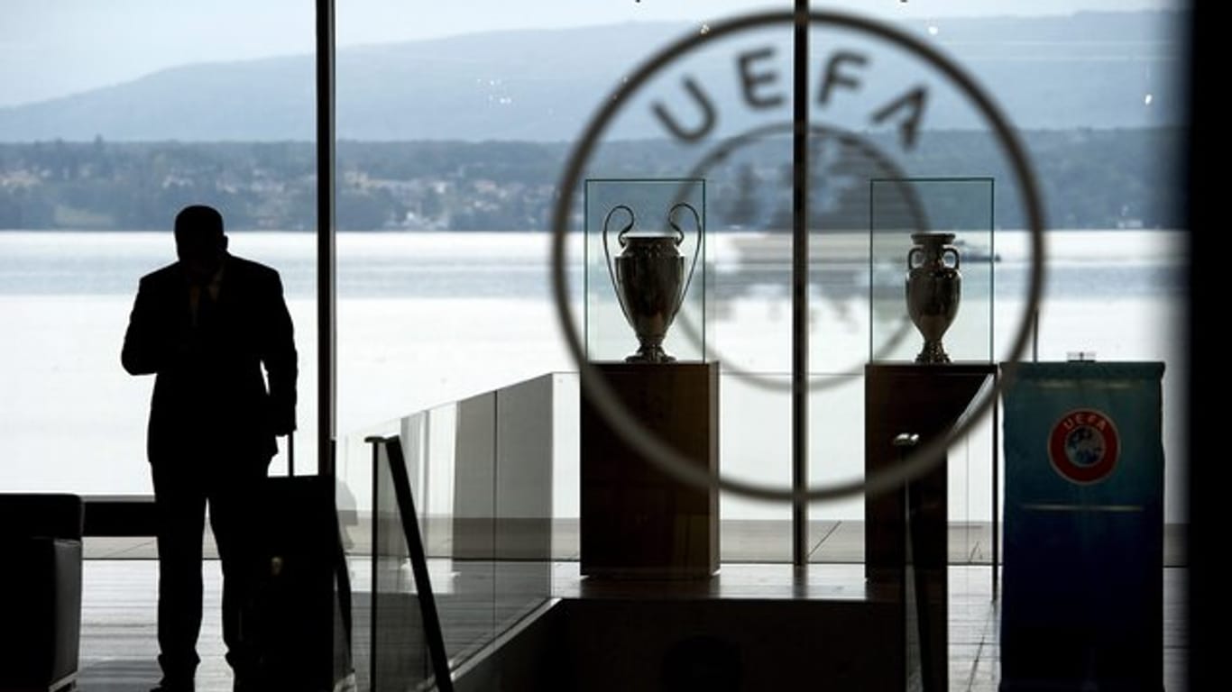 Die UEFA führt ab 2021 einen dritten europäischen Pokal-Wettbewerb ein.
