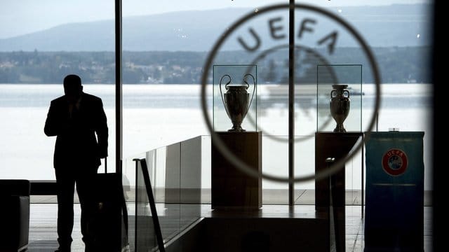 Die UEFA führt ab 2021 einen dritten europäischen Pokal-Wettbewerb ein. Die UEFA führt ab 2021 einen dritten europäischen Pokal-Wettbewerb ein.