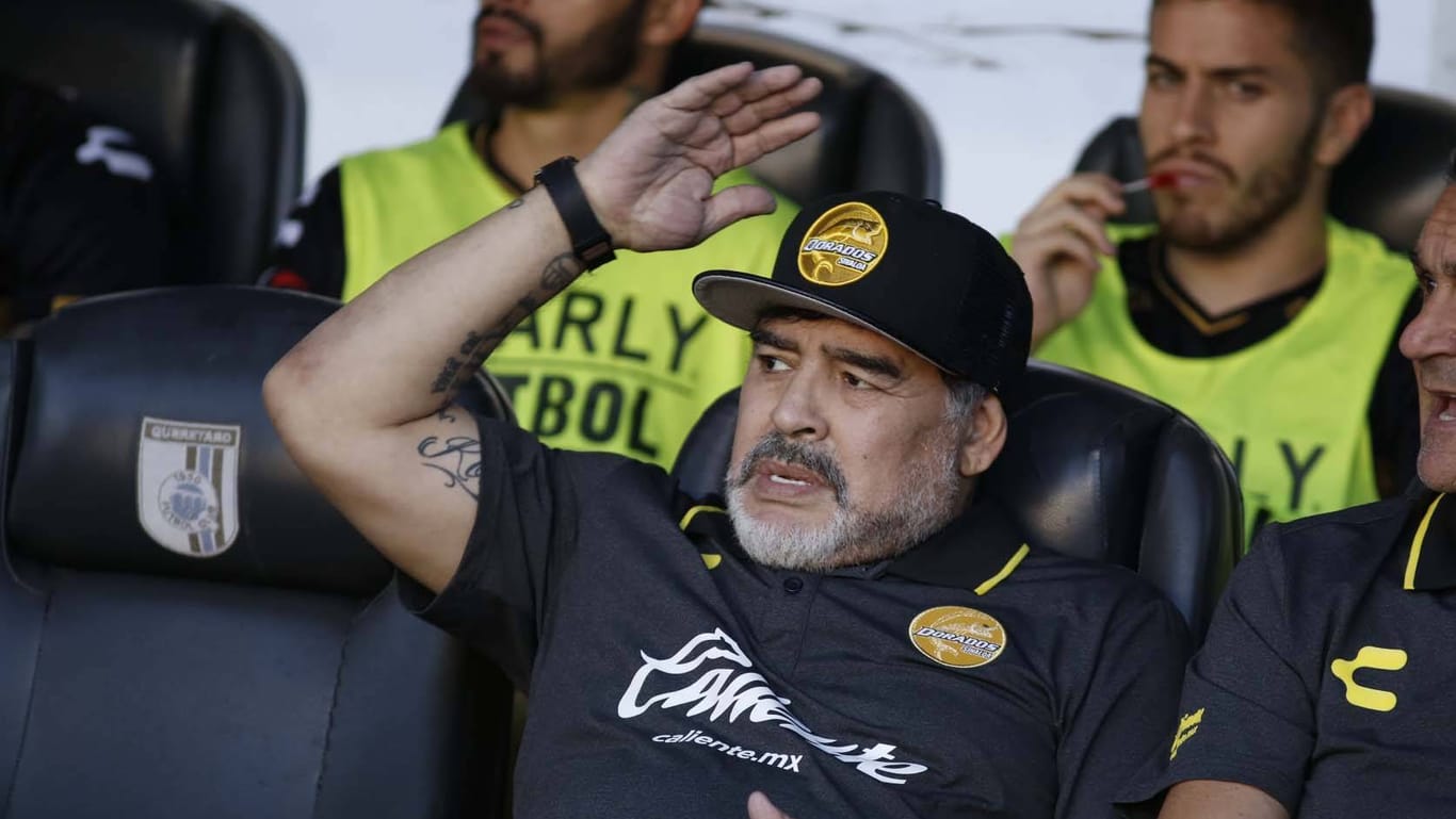 Sauer: Diego Maradona hat als Trainer des mexikanischen Zweitligisten Dorados de Sinaloa den angestrebten Aufstieg verpasst.