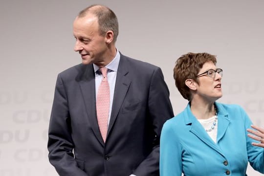 Friedrich Merz und Annegret Kramp-Karrenbauer am Freitag bei der CDU-Regionalkonferenz Berlin/Brandenburg.