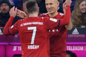 Werden den FC Bayern München am Saisonende verlassen: Franck Ribéry (l) und Arjen Robben.