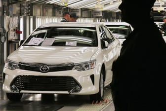 Toyota in der Fertigung: Der Autobauer beendet seine Zusammenarbeit mit der Deutschen Umwelthilfe – einer Lobbygruppe, die sich für Dieselfahrverbote einsetzt.