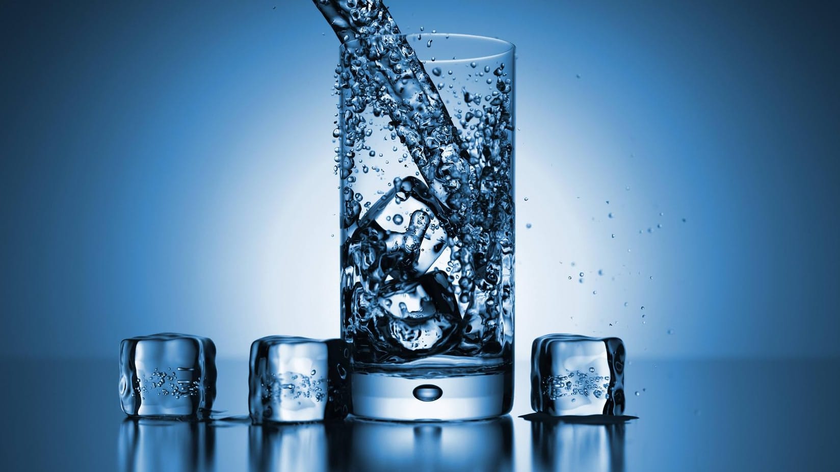 Kaltes, klares Wasser: In Wuppertal gibt es das im kommenden Jahr zum gleichen Preis wie 2018. Andere Kosten steigen leicht an. (Symbolbild) Kaltes, klares Wasser: In Wuppertal gibt es das im kommenden Jahr zum gleichen Preis wie 2018. Andere Kosten steigen leicht an. (Symbolbild)