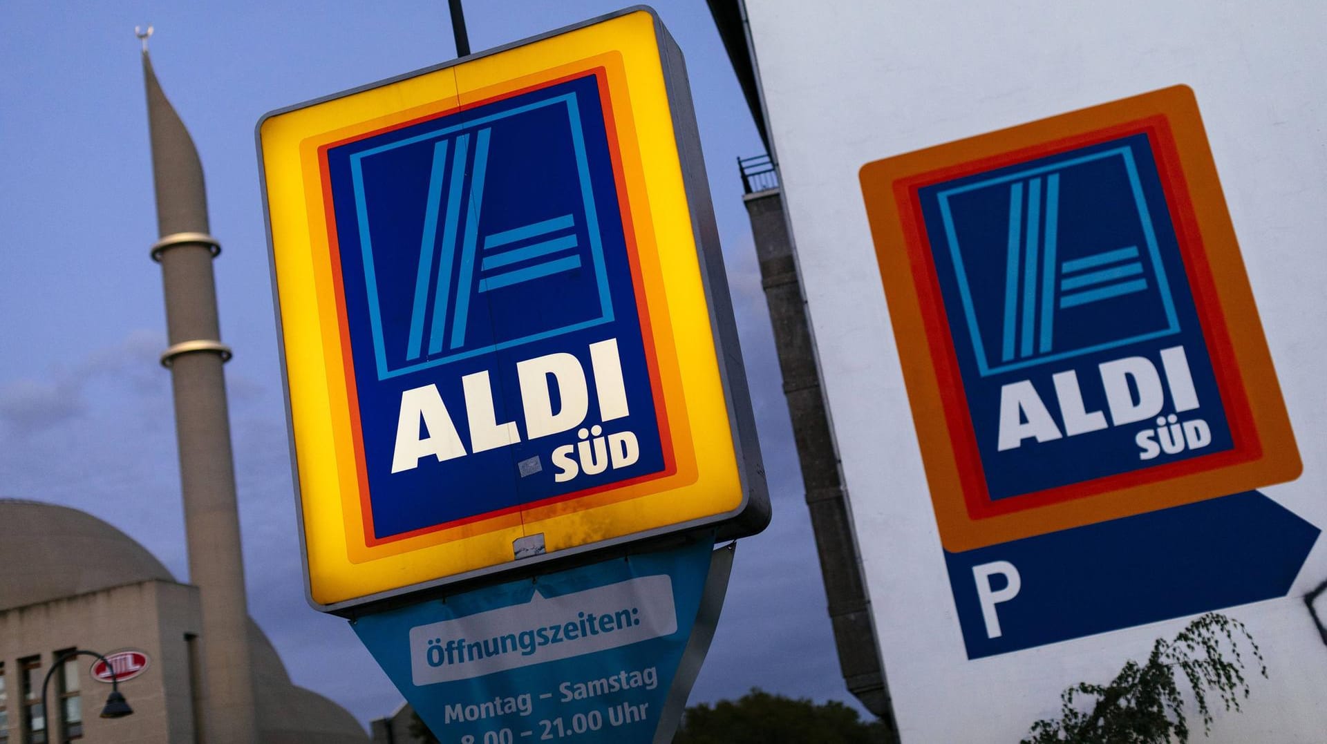 Aldi-Logo in Köln: Falsches Gewinnspiel bei Facebook