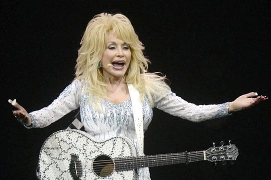 Dolly Parton auf kreativem Höhenflug.