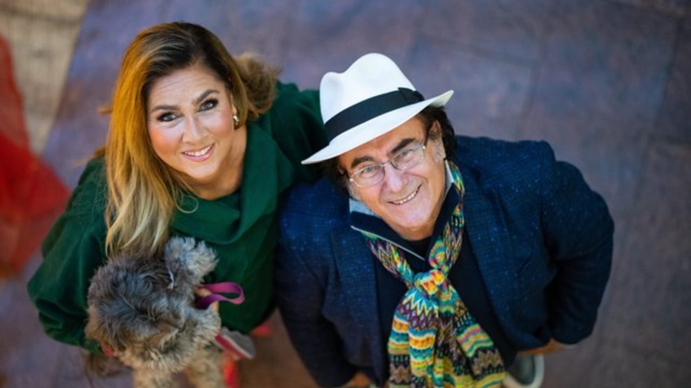 Romina Power mit Ihrem Hund Daisy neben Al Bano Carrisi in Dortmund.