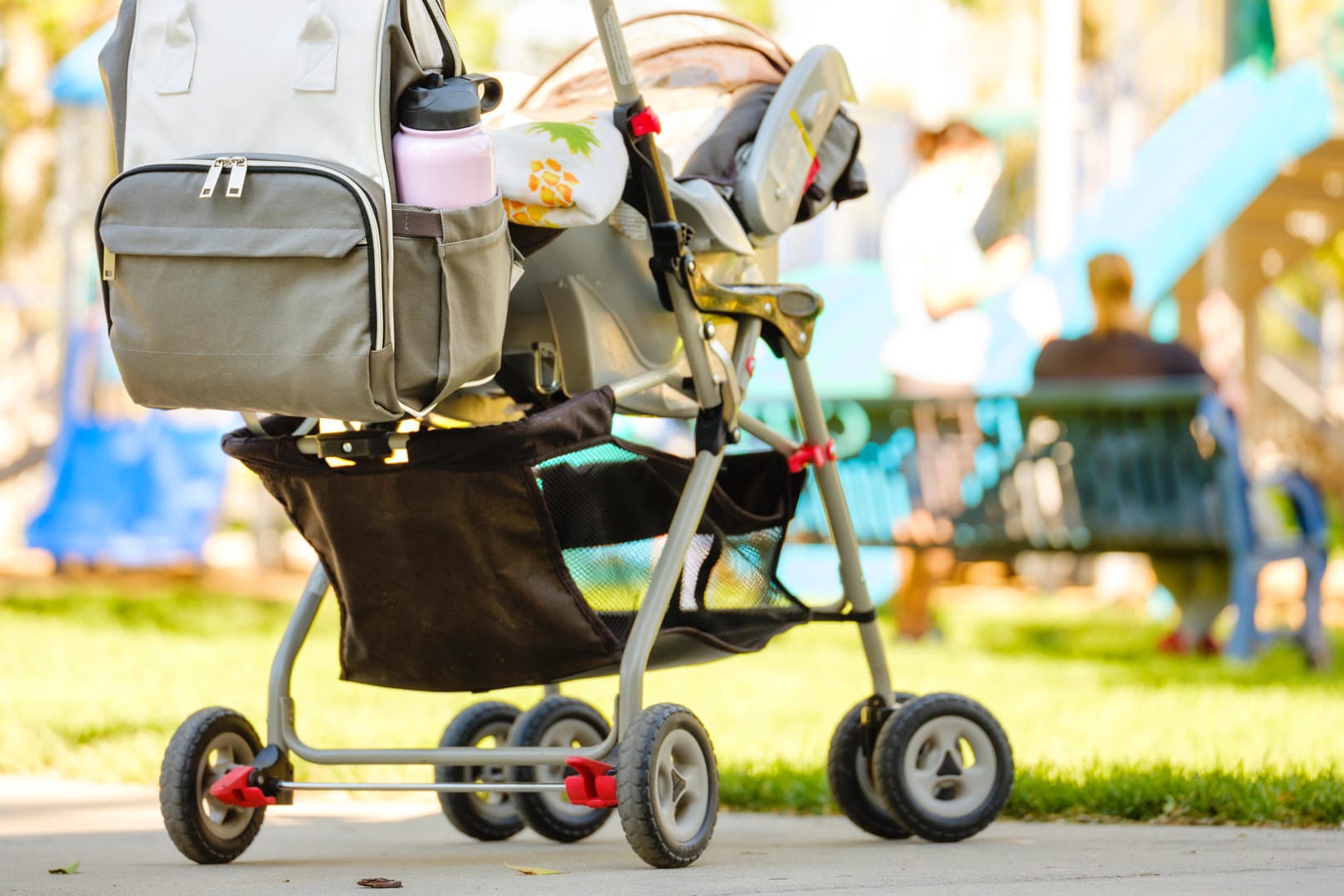 Wickeltaschen bieten Stauraum, um Babys Utensilien unterzubringen.