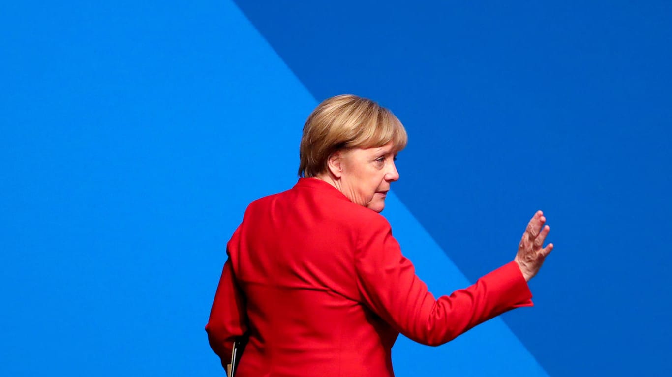 Angela Merkels Abtritt als CDU-Vorsitzende steht bevor: In Bremen wird ihr Regierungszeit derzeit zu einem Theaterstück verarbeitet.