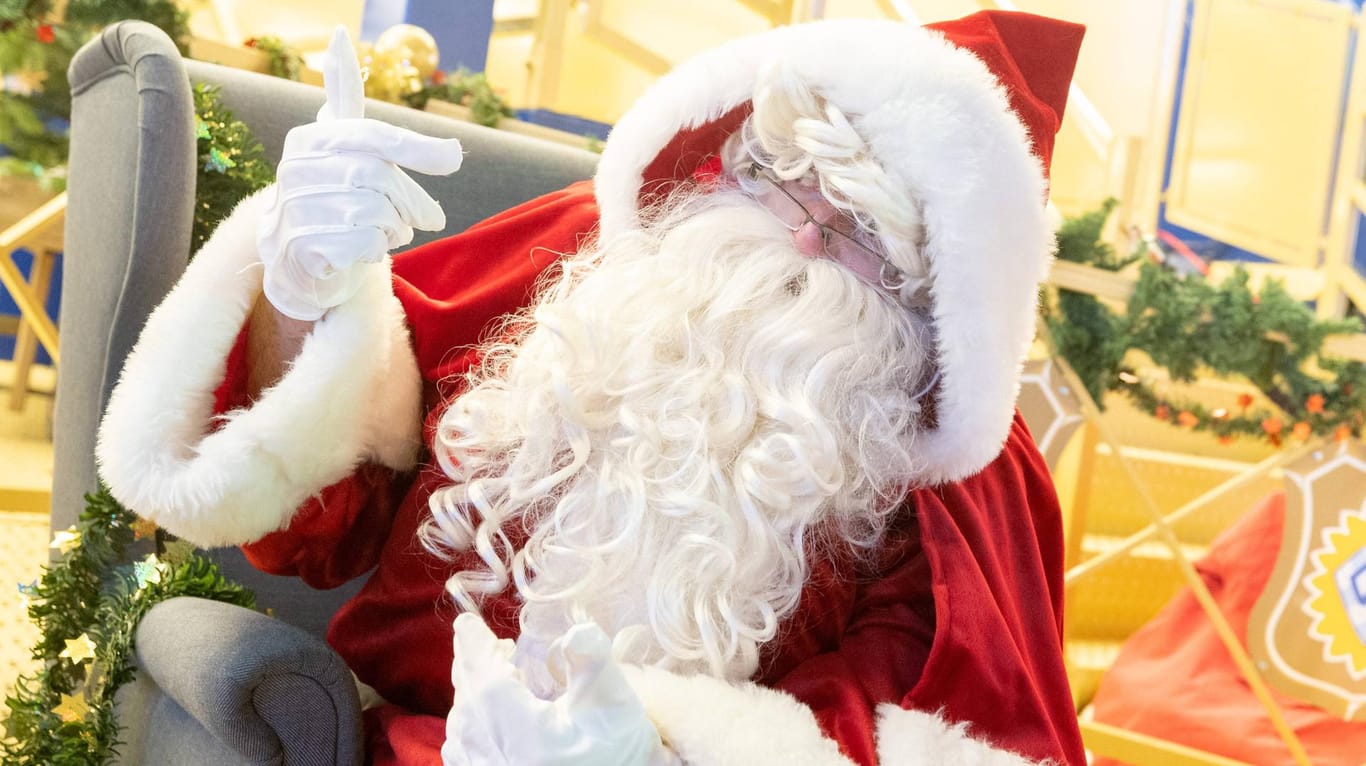 Der Weihnachtsmann in Hamburg (Symbolbild): Eine Lehrerin in den USA hat Erstklässlern das Weihnachtsgeheimnis verraten.