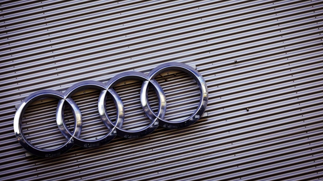 Audi-Logo: Der Autobauer ruft erneut zehntausende Fahrzeuge für ein Sotwareupdate zurück.