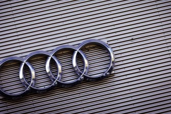 Audi-Logo: Der Autobauer ruft erneut zehntausende Fahrzeuge für ein Sotwareupdate zurück.