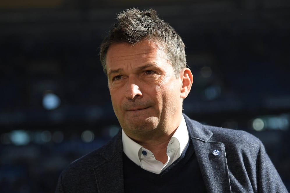 Christian Heidel: Schalkes Manager will dem BVB die erste Saisonniederlage in der Bundesliga beibringen.