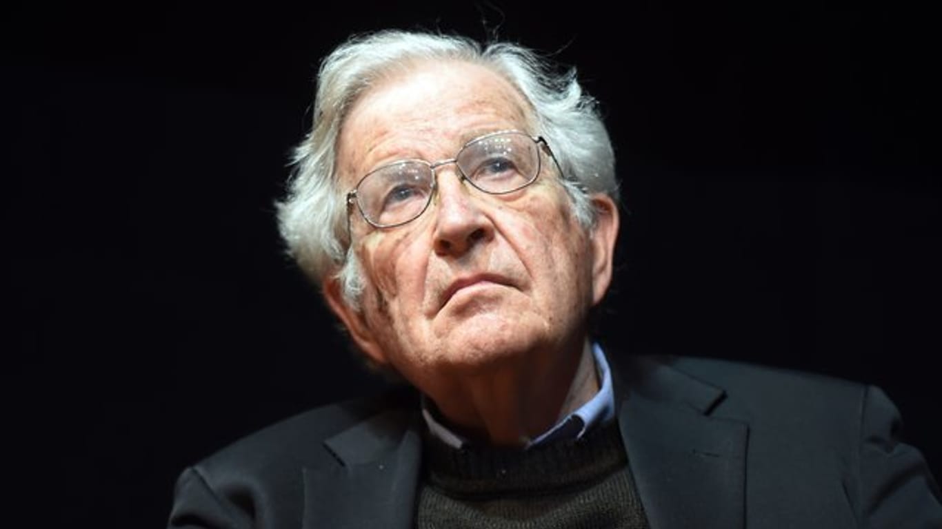 Noam Chomsky wird 90.