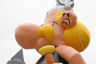 Eine übergroße aufblasbare Asterix-Figur auf dem Gelände der Frankfurter Buchmesse (2017).