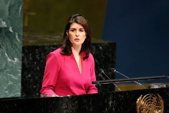 Nikki Haley, Botschafterin der USA bei den Vereinten Nationen, spricht im Rahmen der UN-Generalversammlung im Hauptquartier der Vereinten Nationen.