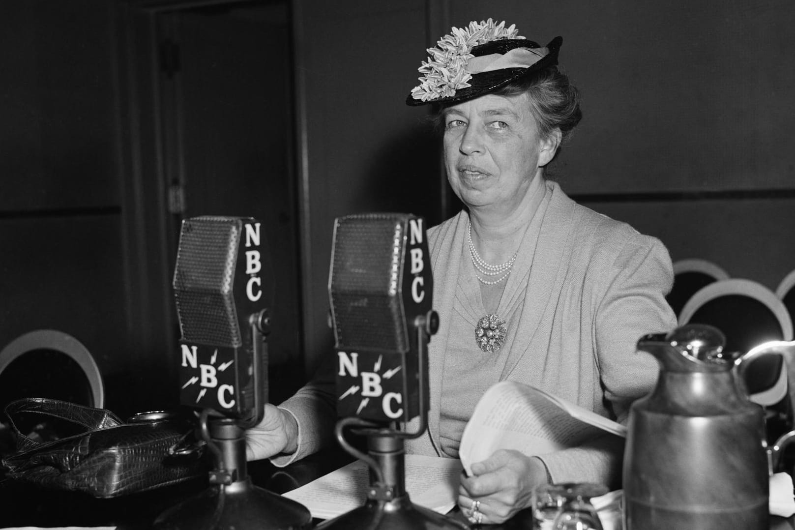 First Lady Eleanor Roosevelt 1940 bei einem Interview: Nach dem Tod ihres Mannes wurde sie eine weltweit anerkannte Diplomatin.