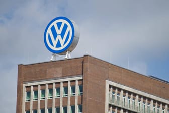 VW-Zentrale in Wolfsburg: Seit Jahren weiß man hier, dass tausende Risikofahrzeuge verkauft wurden.