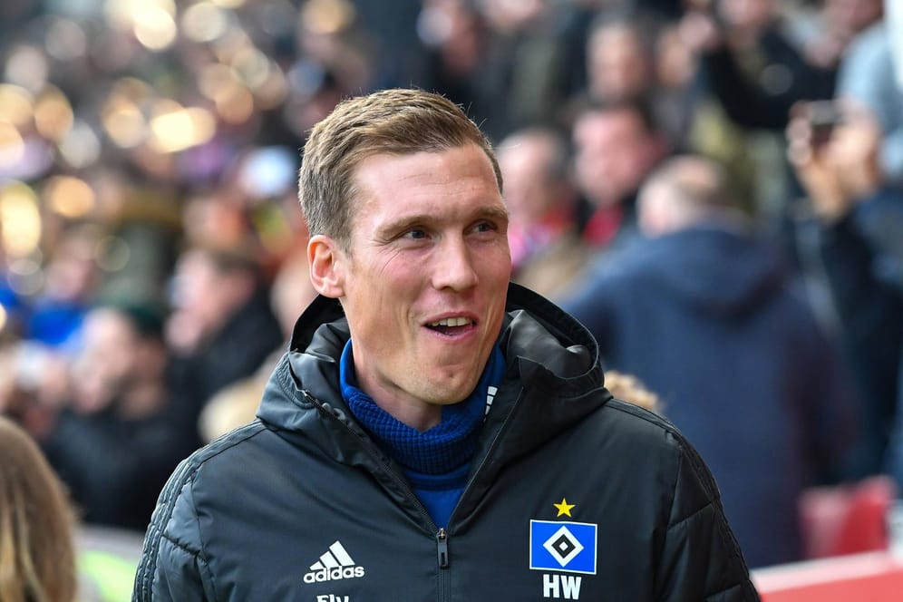 Spitzenreiter der 2. Liga: HSV-Trainer Hannes Wolf.