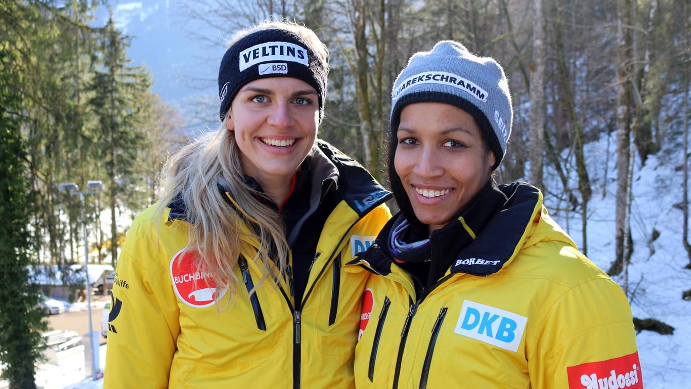 Erfolgsduo im Bob: Pilotin Mariama Jamanka und Anschieberin Annika Drazek (r.) haben den Weltcup-Auftakt gewonnen.