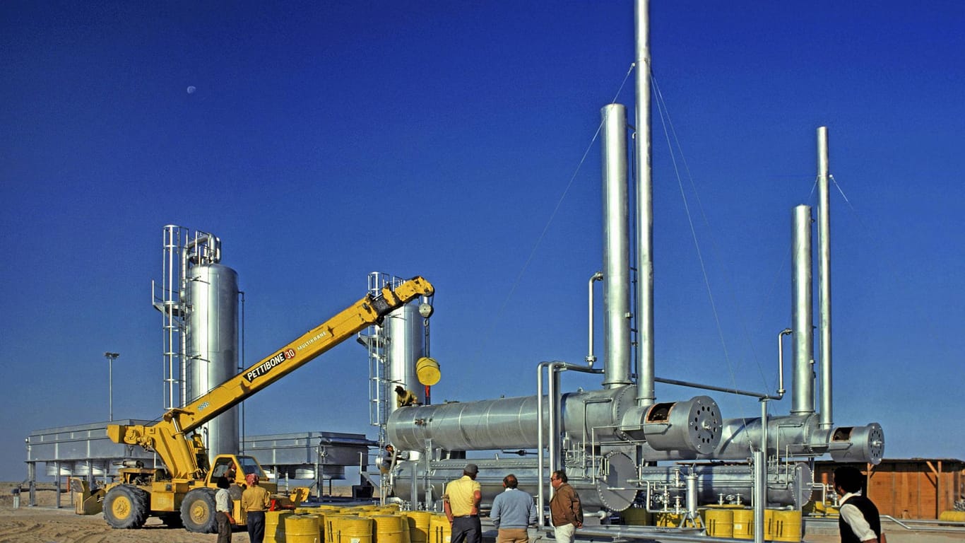 Pumpstation im Irak: Die Opec und ihre Partner einigen sich darauf, die Ölfördermenge zu senken.