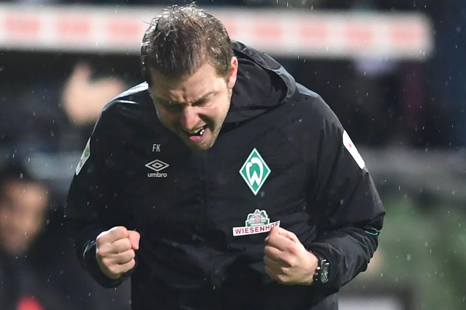 Gutes Händchen bei den Wechseln: Werders Trainer Florian Kohfeldt feiert den Sieg gegen Düsseldorf.