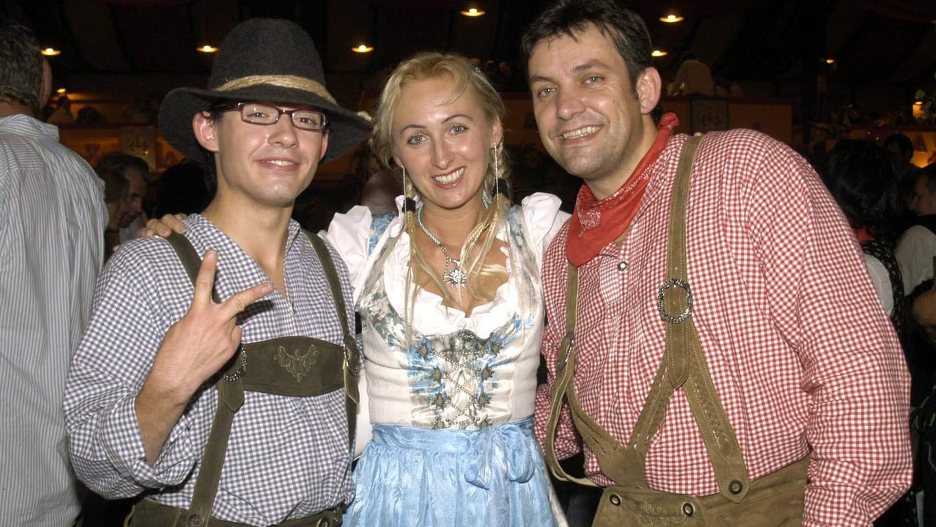 Eine Aufnahme von 2004: Daniel Küblböck mit seiner Stiefmutter Marianne und seinem Vater Günther.