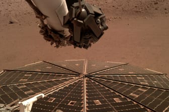 Die Mars-Sonde "In Sight": Am 26. November landete der Roboter auf dem roten Planeten.