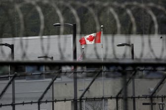 Eine kanadische Flagge in der Frauenstrafanstalt, in der die chinesische Huawei-Finanzchefin Meng Wanzhou festgehalten wird: Die Chinesin wurde auf Betreiben der USA festgenommen.