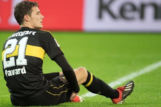 Stuttgarts Benjamin Pavard erlitt einen Faserriss und fällt vorerst aus.