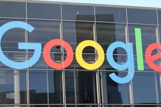 Google hat seine Infotainment-App Android Auto optimiert.