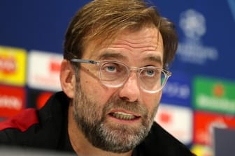 Trainer Jürgen Klopp steht mit dem FC Liverpool vor einem Alles- oder Nichts-Spiel gegen den SSC Neapel.