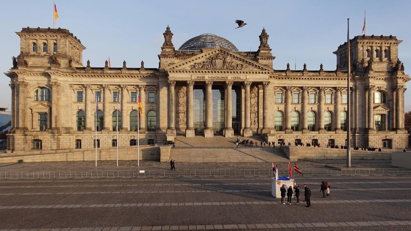 Das Reichstagsgebäude: Hier werden die Bundesgesetze erlassen. Künftig soll die Open Knowledge Foundation alle Bundesgesetze auf einer Plattform veröffentlichen.