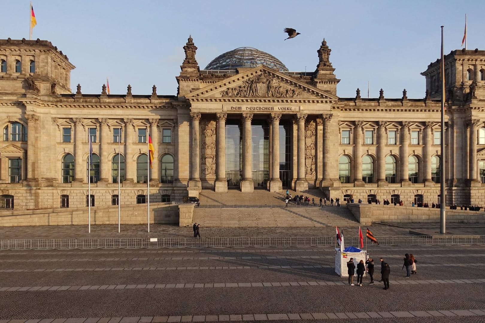 Das Reichstagsgebäude: Hier werden die Bundesgesetze erlassen. Künftig soll die Open Knowledge Foundation alle Bundesgesetze auf einer Plattform veröffentlichen.