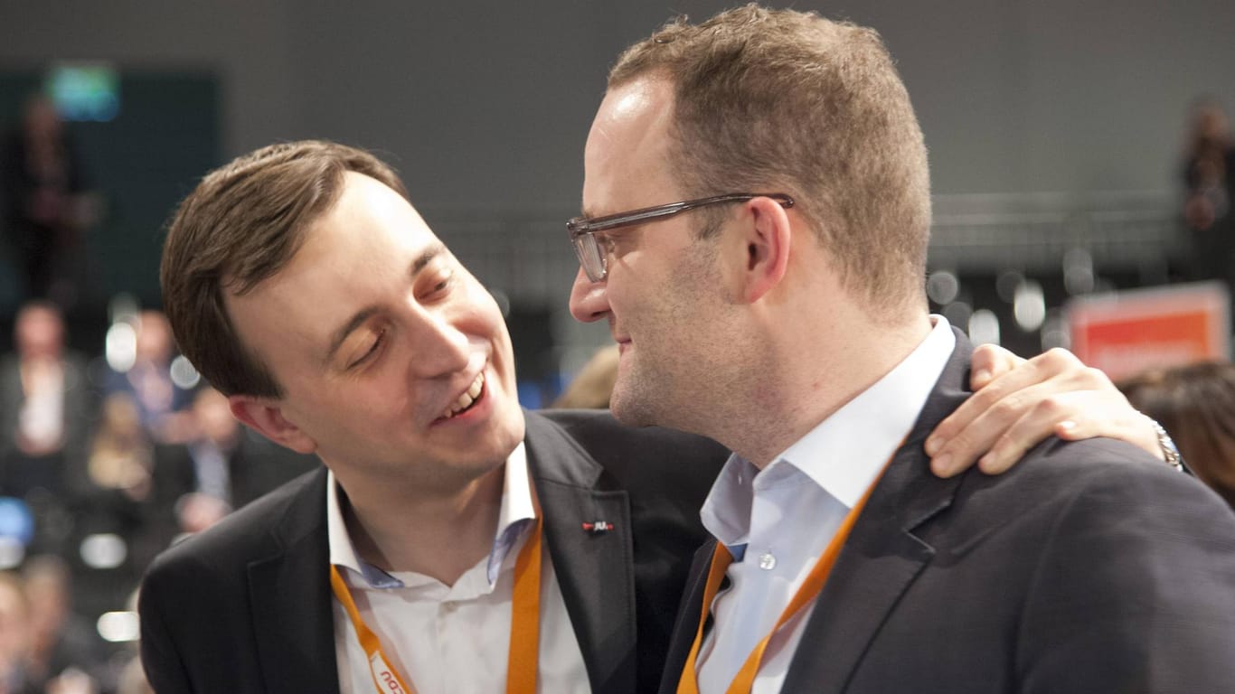 Paul Ziemiak und Jens Spahn 2014: Heute ist Ziemiak Generalsekretär, Spahn hat durch seine Niederlage gewonnen.