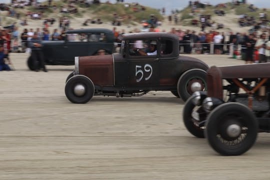 Beim Rømø Motor Festival spendieren Oldie-Fans ihren vierrädrigen Lieblingen Auslauf am Strand.