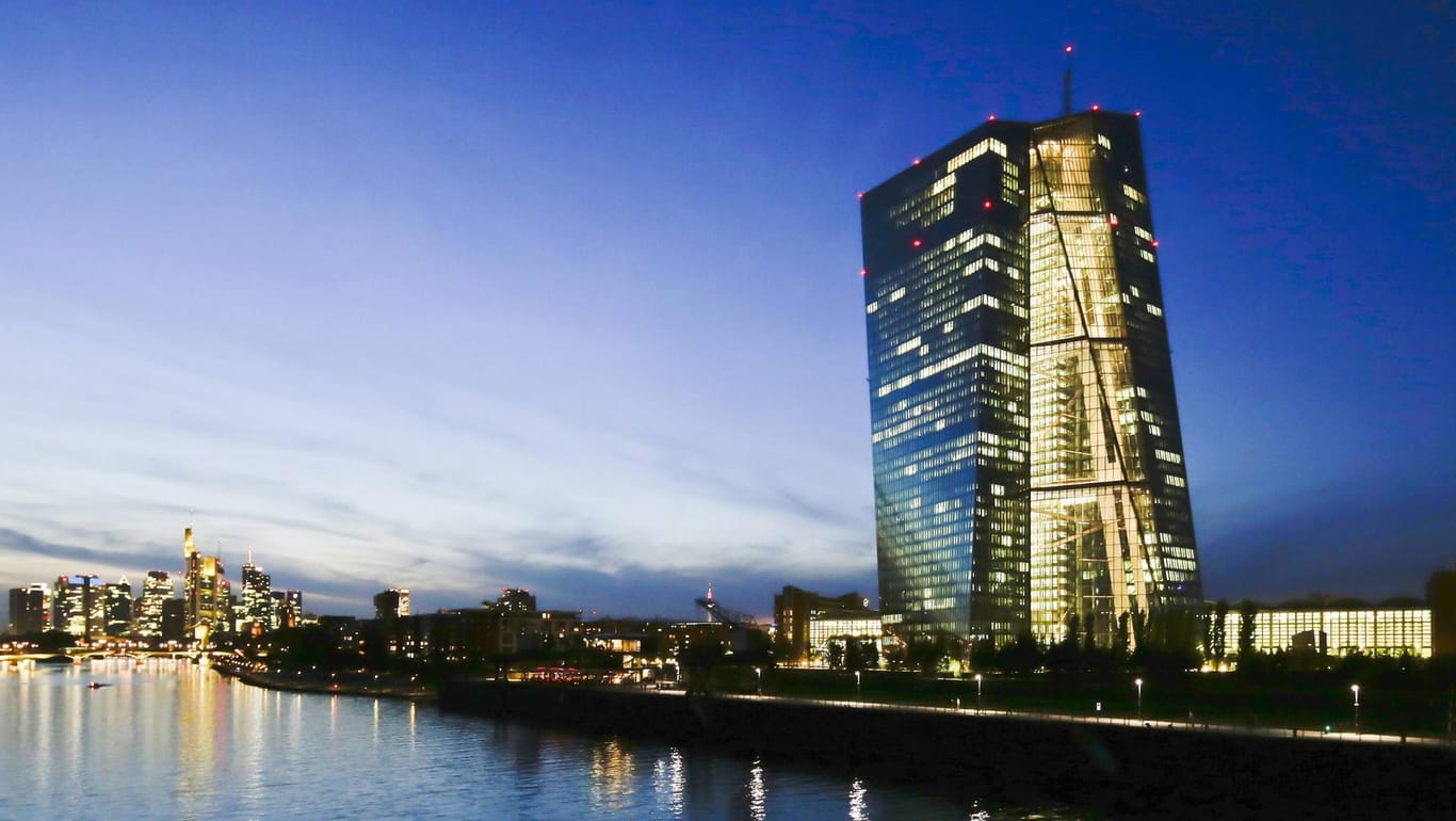 Die Europäische Zentralbank in Frankfurt am Main: Am Ende entscheidet das Bundesverfassungsgericht über die Rechtmäßigkeit von Staatsanleihenkäufen.