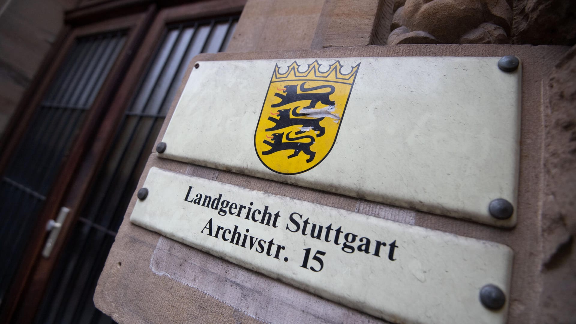 Landgericht Stuttgart: Die Richter verhandeln über einen möglichen Ärztefehler. Landgericht Stuttgart: Die Richter verhandeln über einen möglichen Ärztefehler.