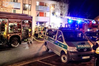 Einsätzkräfte an dem Ankerzentrum in Bamberg: Rund 100 Polizeibeamte waren im Einsatz.