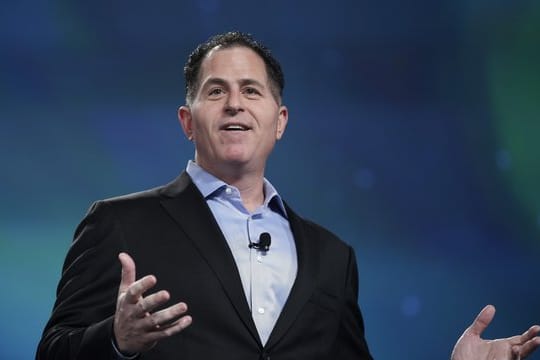 Der 53-jährige Michael Dell hatte den einst weltgrößten PC-Hersteller 2013 zusammen mit Finanzinvestoren für rund 25 Milliarden Dollar gekauft und von der Börse genommen.