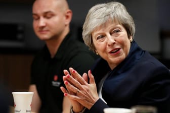 Theresa May: Die Premierministerin muss sich einem Misstrauensvotum stellen.
