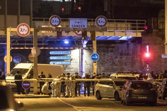 Spurensicherung am Ort des Schusswechsels in Straßburg.