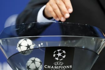 Die Auslosung für das Champions-League-Achtelfinale findet am Montag statt.