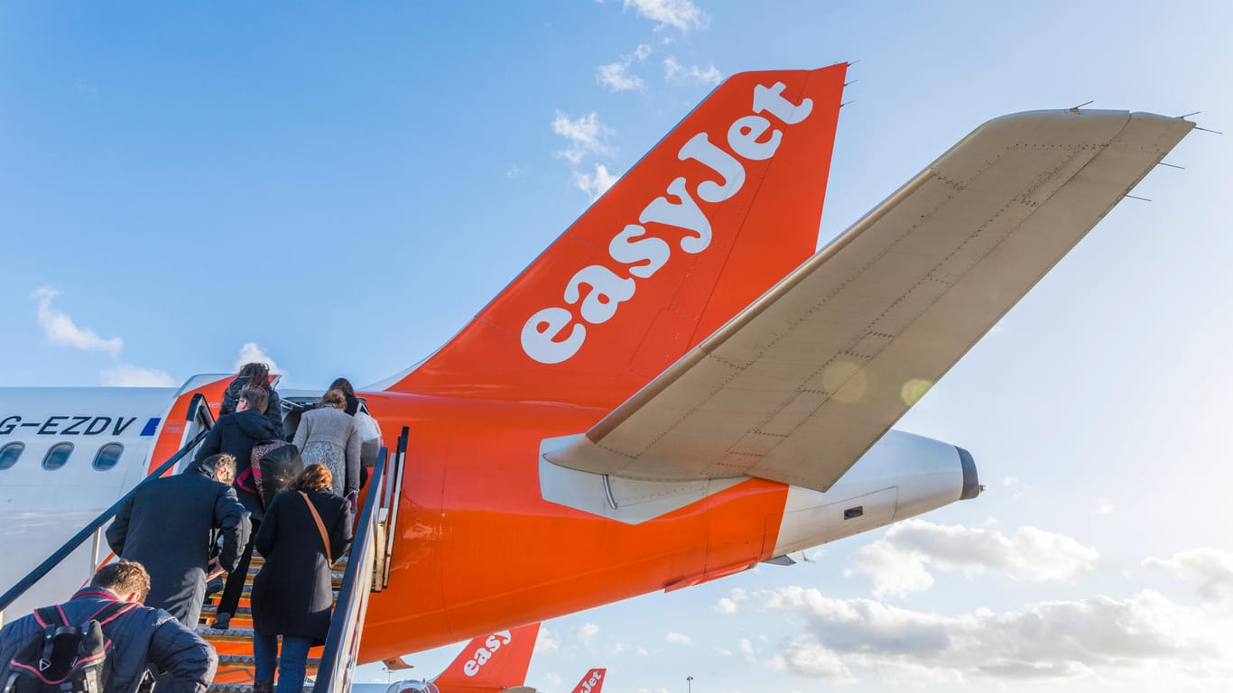 Easyjet-Maschine: Die Fluggesellschaft schließt im Kleingedruckten der Geschäftsbedingungen eine Erstattung von Gebühren und Steuern aus.