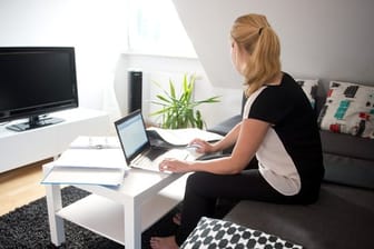 Die Möglichkeit des Homeoffice taucht nur in 2,4 Prozent der Stellenanzeigen auf.