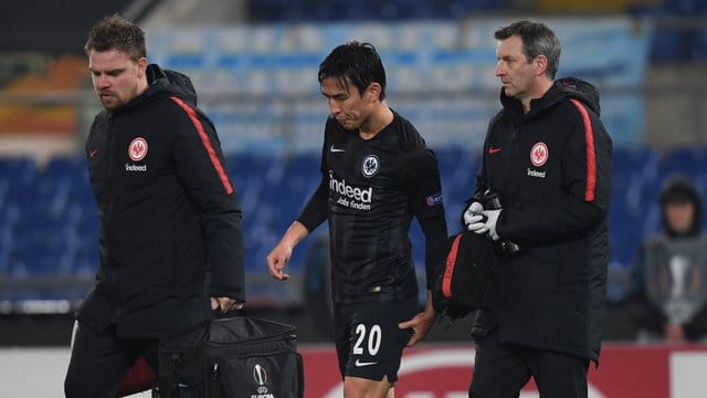 Eintracht Frankfurt muss auf Makoto Hasebe verzichten.